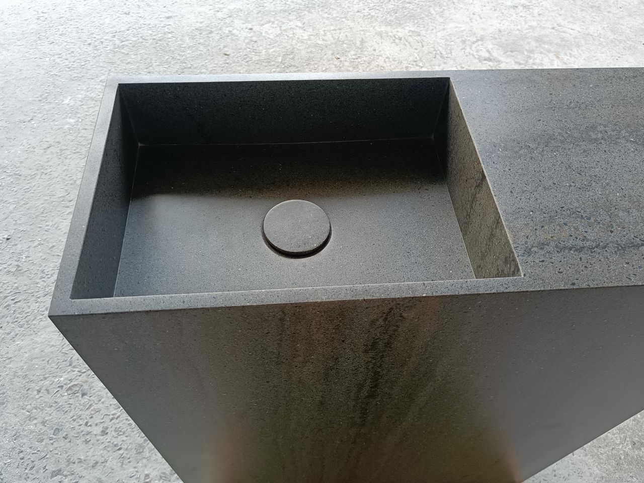 Tahi freestanding pedestal basin- 900mm - M8873