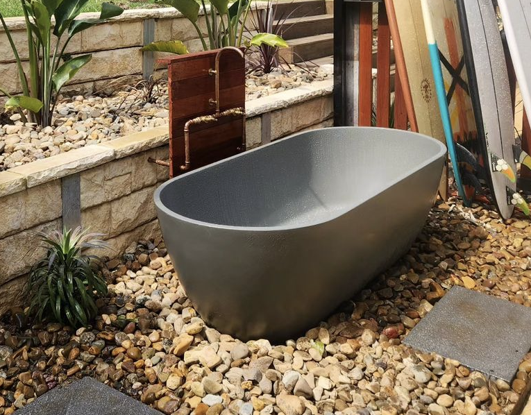 Grey outdoor bath 
