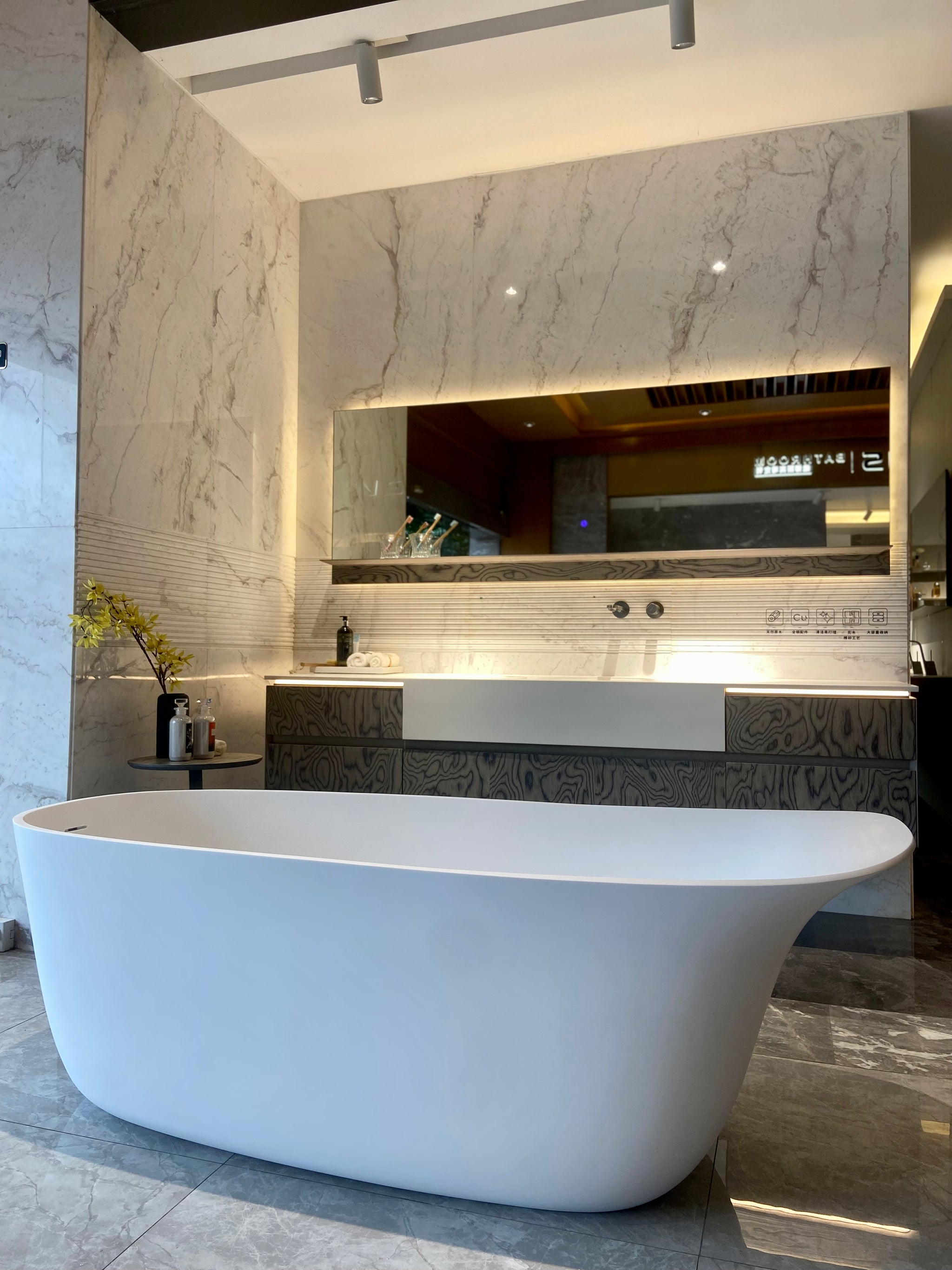 Dan 1600mm Fine Line Stone Bath - LGD01