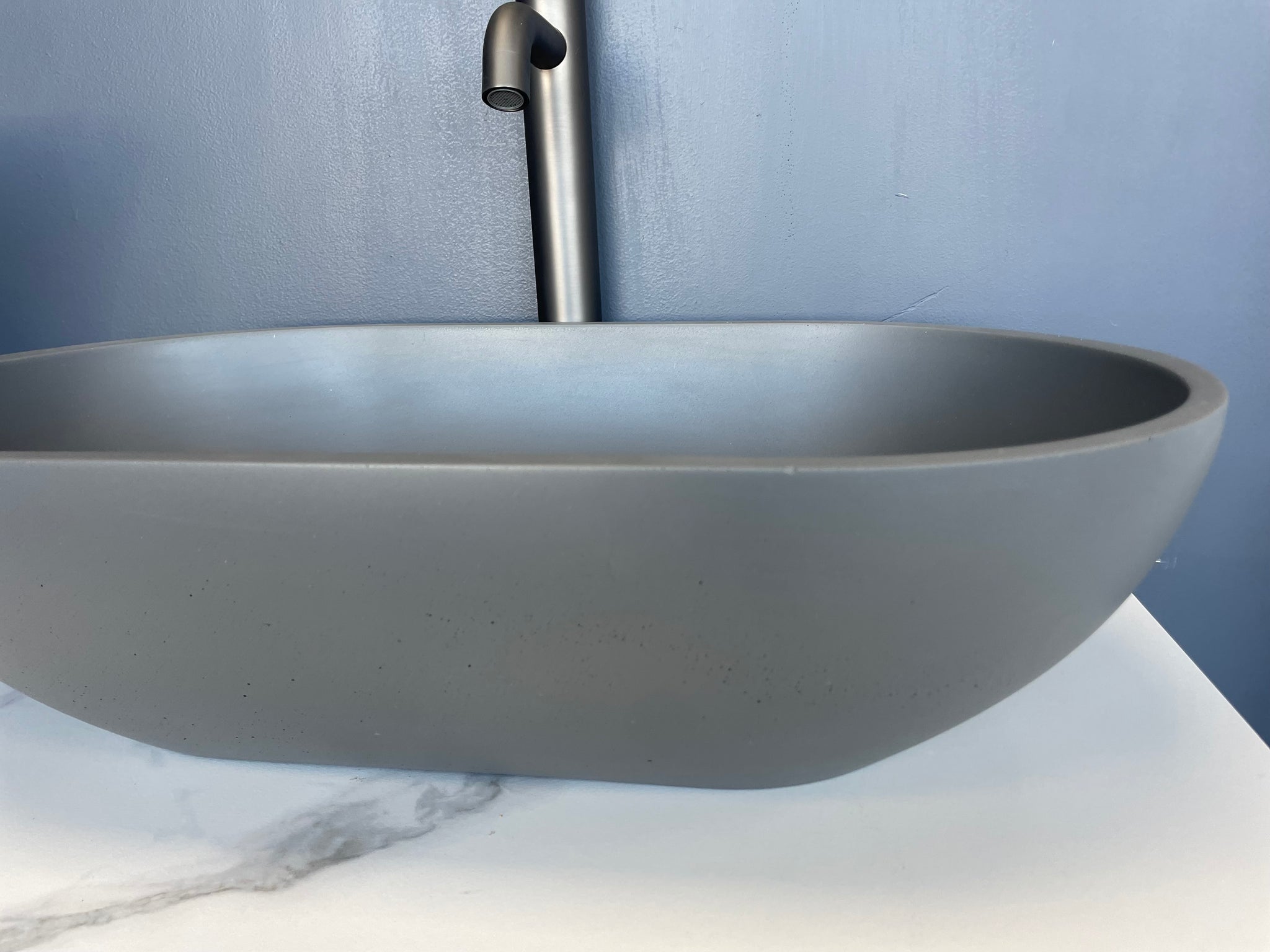 Bayley Oval Concrete Basin - 650mm/600mm- Mid Grey