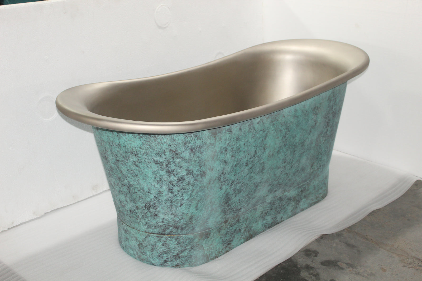 The Copper Bath Tub -Hammered Verdi Green Copper, Double Hammered Slipper  1700mm - 97567-D67