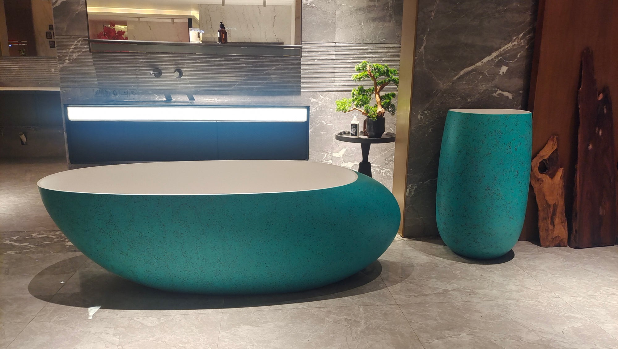 Moa 1800mm Designer Curved Bath - WGB01