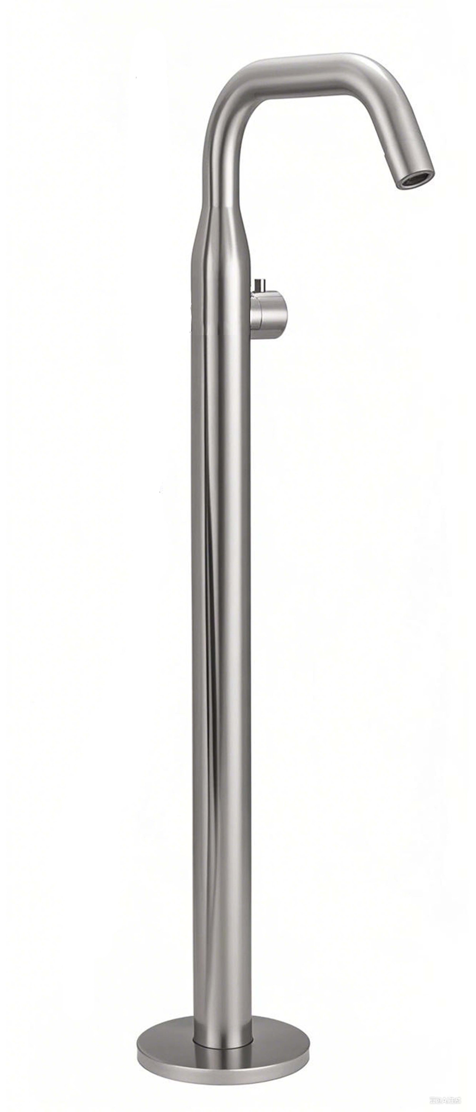 Yamba Marine Grade 316L Stainless Steel. Modern Outdoor bath filler. Available in Brushed Gun Metal, and Brushed Gold. Toka tapware. Stonebaths.