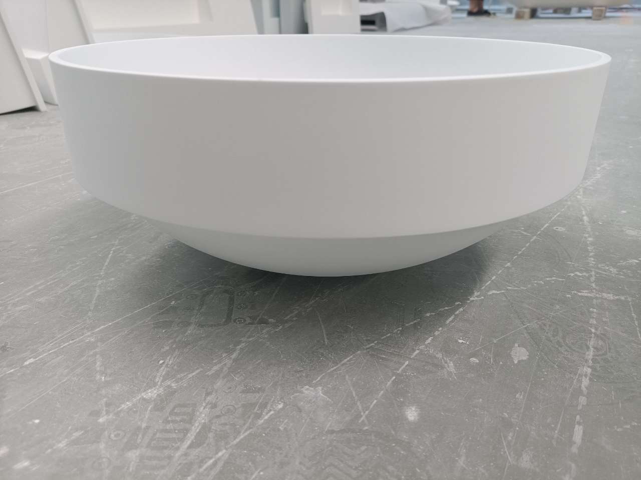 Tui semi-recessed round 400mm basin